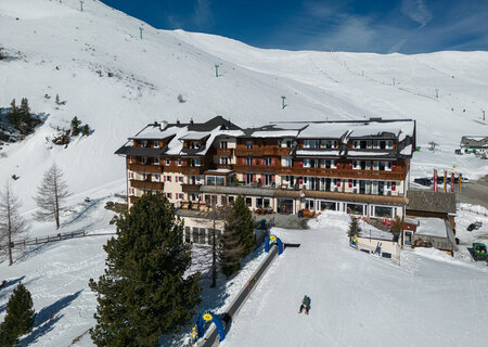 Heidi Hotel Winter 2023-03-05